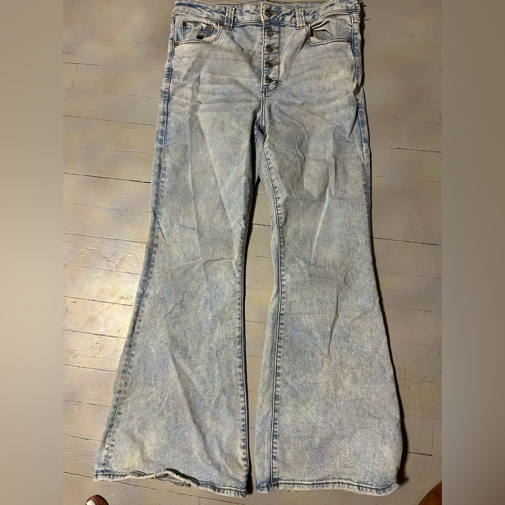 American Eagle Flare Jeans